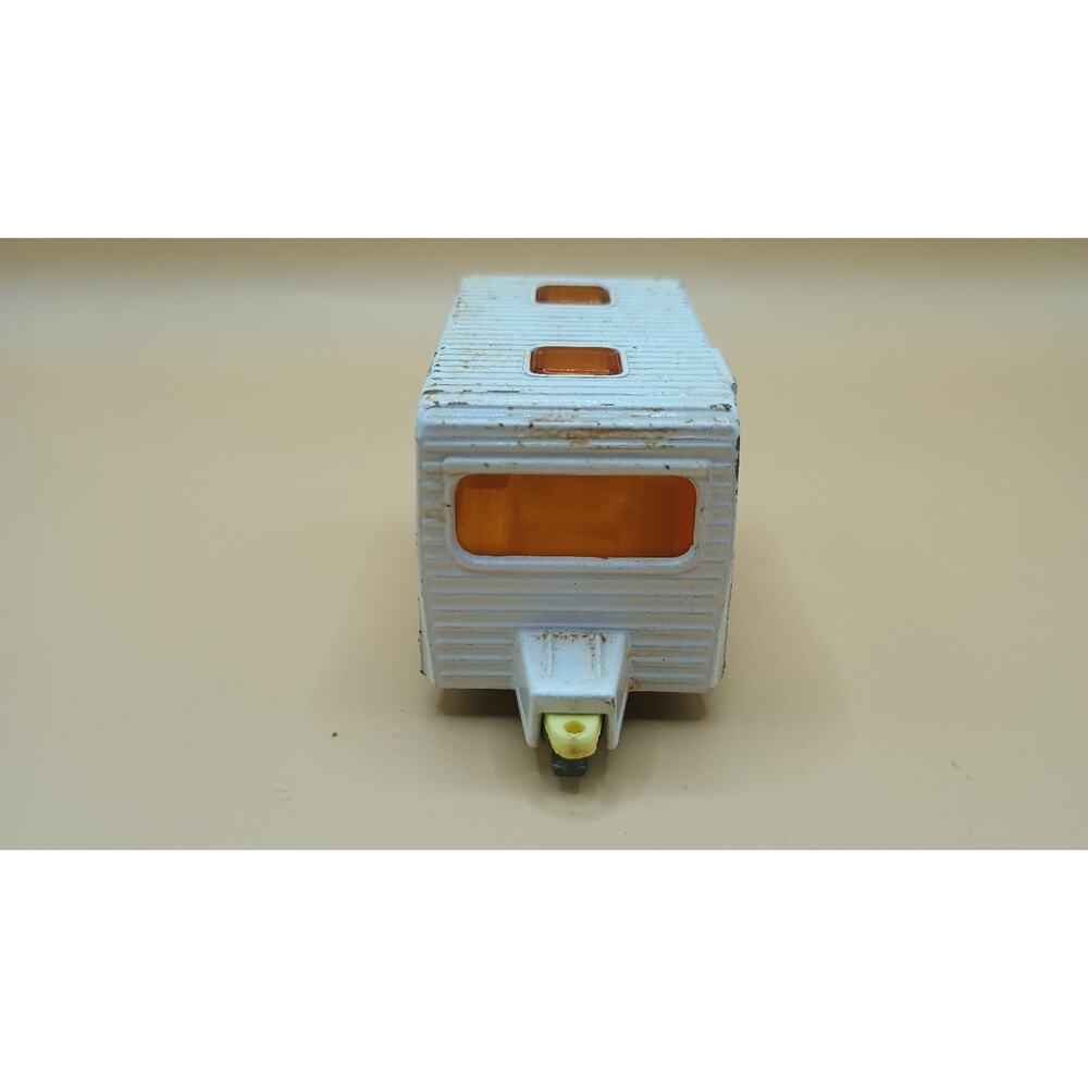 Vintage 1977 Matchbox Superfast No.31 Diecast 1/64 White Caravan Camper Trailer - Picture 2 of 5